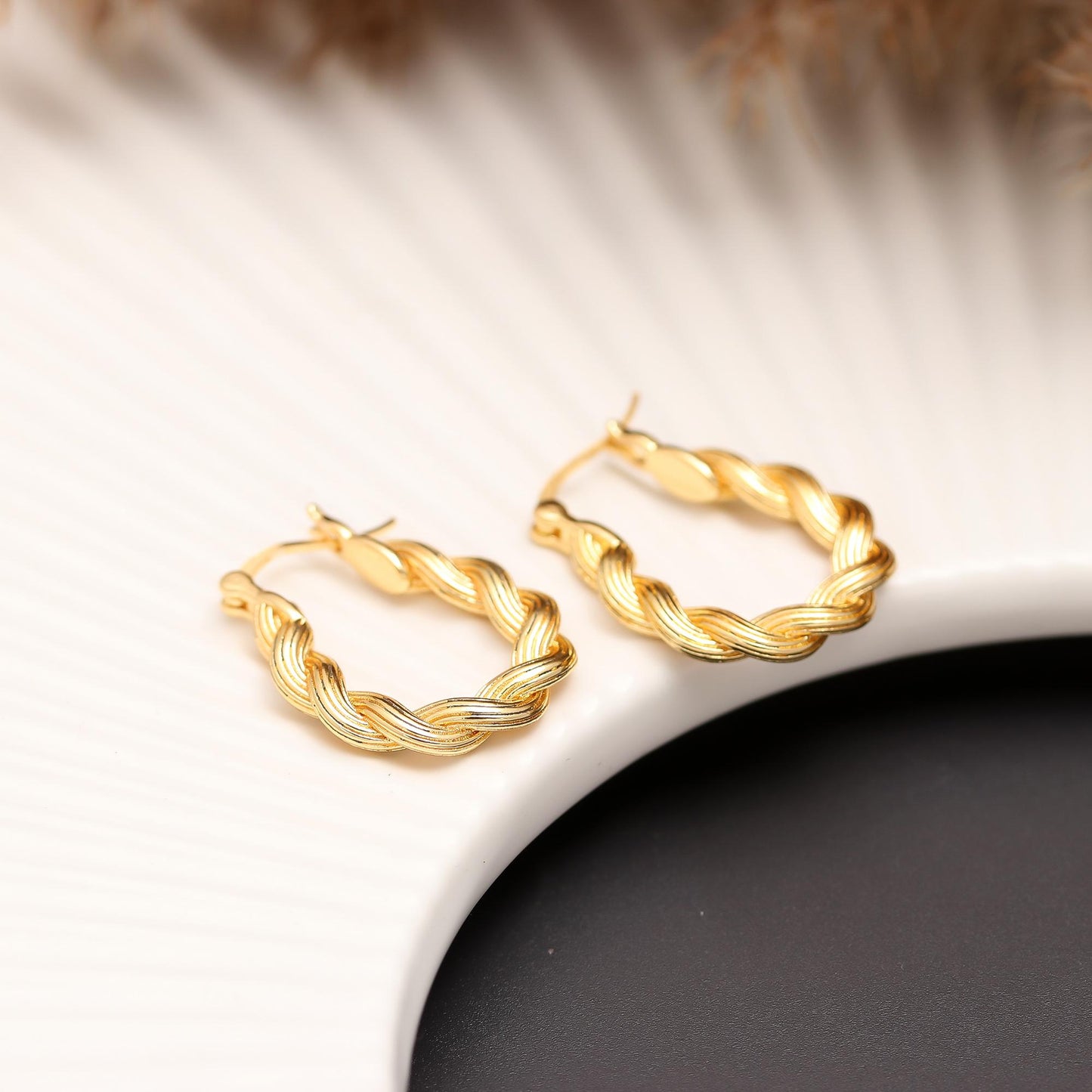 Gold-Plated Braided Rope-Design Hoop Earrings with Textured Detailing for Classic Charm and Stylish Sophistication