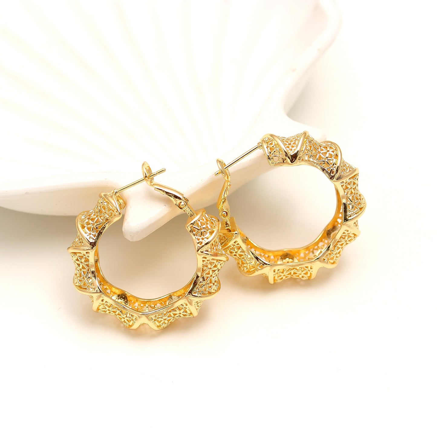 Gold-Plated Scalloped Hoop Earrings with Intricate Textured Detailing and Bold Geometric Edges for Timeless Festive Elegance