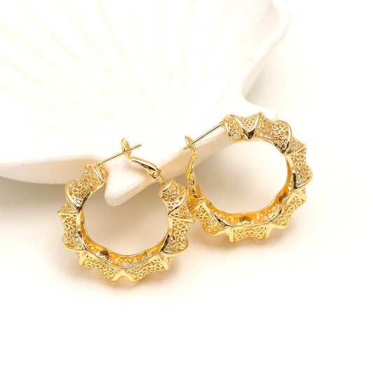 Gold-Plated Scalloped Hoop Earrings with Intricate Textured Detailing and Bold Geometric Edges for Timeless Festive Elegance