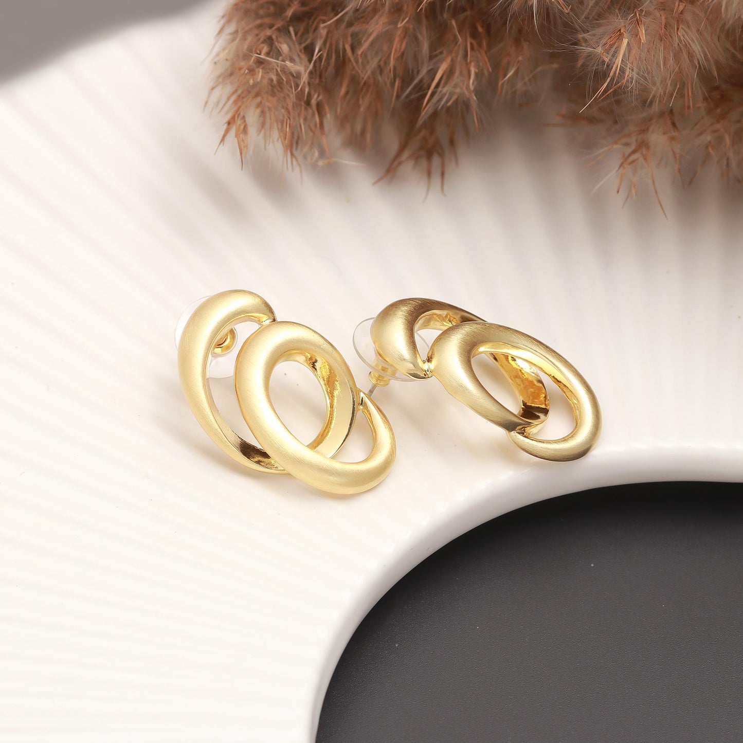 Gold-Plated Overlapping Oval Stud Earrings with Layered Minimalist Design and Smooth Polished Finish for Modern Elegance