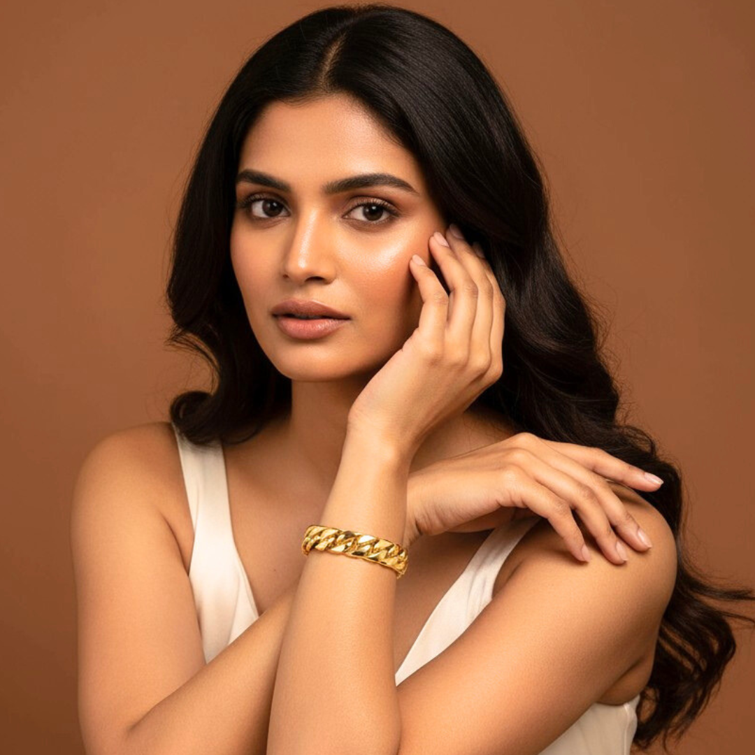 Bold Gold Cuban Link Chain Bracelet | Sleek, Polished & Timeless Statement Jewelry for Men and Women