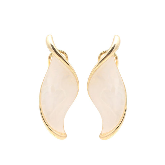 Elegant Gold-Plated Leaf-Shaped Earrings with Pearl Enamel Finish – Timeless Modern Accessory for Everyday and Festive Wear
