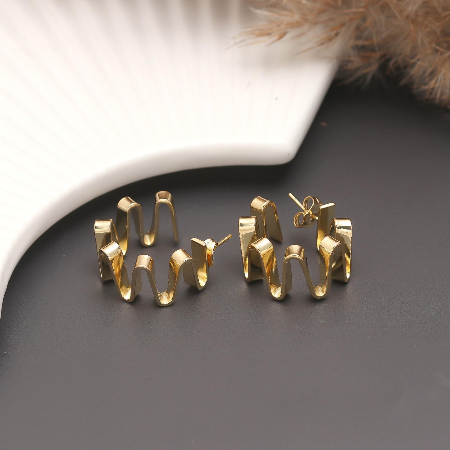 Gold-Plated Zigzag Hoop Earrings with Bold Wavy Silhouette and High-Shine Finish for Contemporary Statement Style