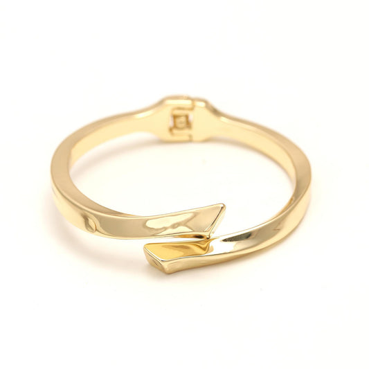 Adjustable Gold Open Arrow Bracelet for Men and Women | Minimalist Open Cuff Jewelry | Daily Wear and Gifting