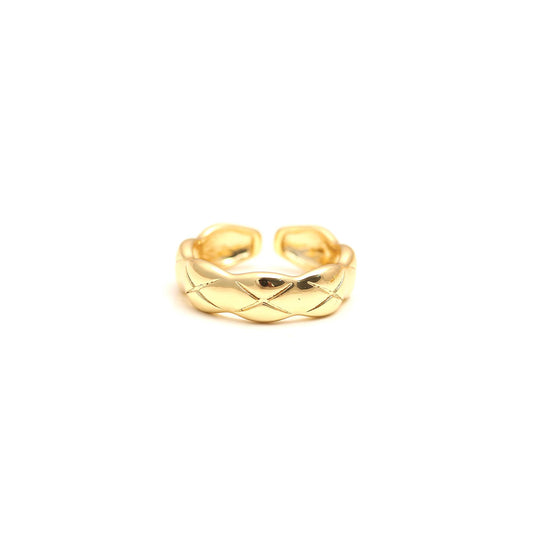 Classic Weave Band Ring with Polished Gold Finish and Subtle Quilted Pattern | Everyday Timeless Jewelry