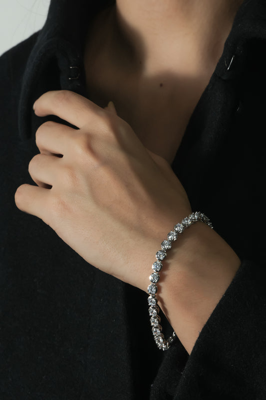 Classic Silver Tone Tennis Bracelet | Bright Silver Round CZ Tennis Chain with High Brilliance | Elegant Everyday and Evening Bracelet for Women