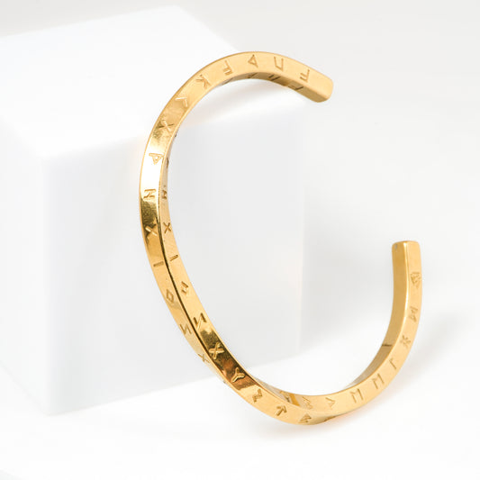 Engraved Gold Cuff Bracelet with Roman Numeral Detailing | Modern Minimalist Open Design for Everyday Elegance and Timeless Style