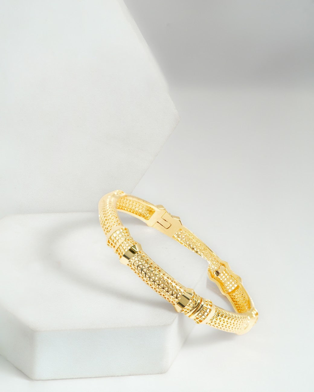 Elysia Textured Statement Bangle