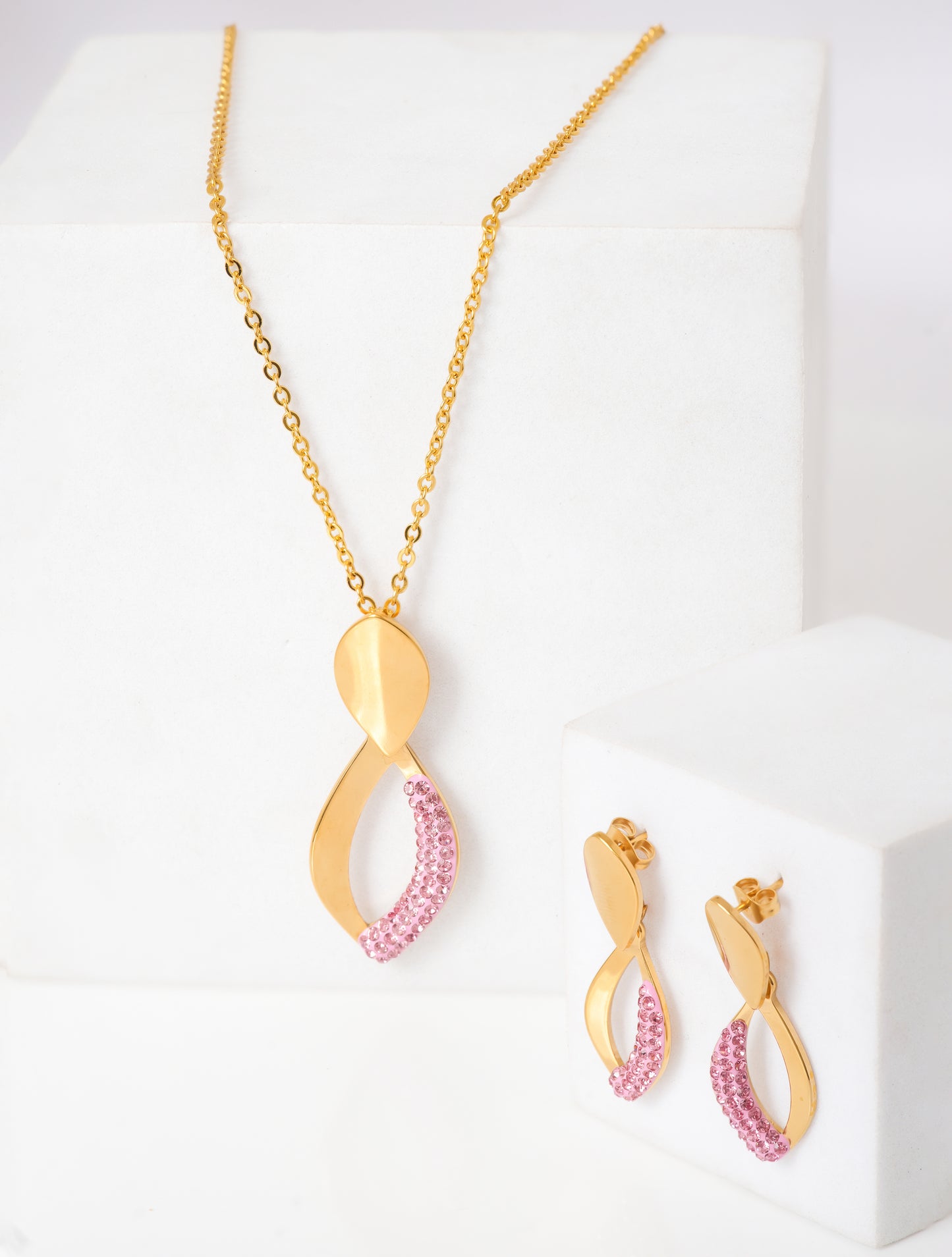 Golden empress jewellery set