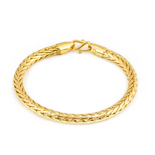 Classic Gold Woven Chain Bracelet with Bold Braided Texture and Secure Clasp | Timeless Statement Jewelry for Everyday Sophistication and Festive Charm