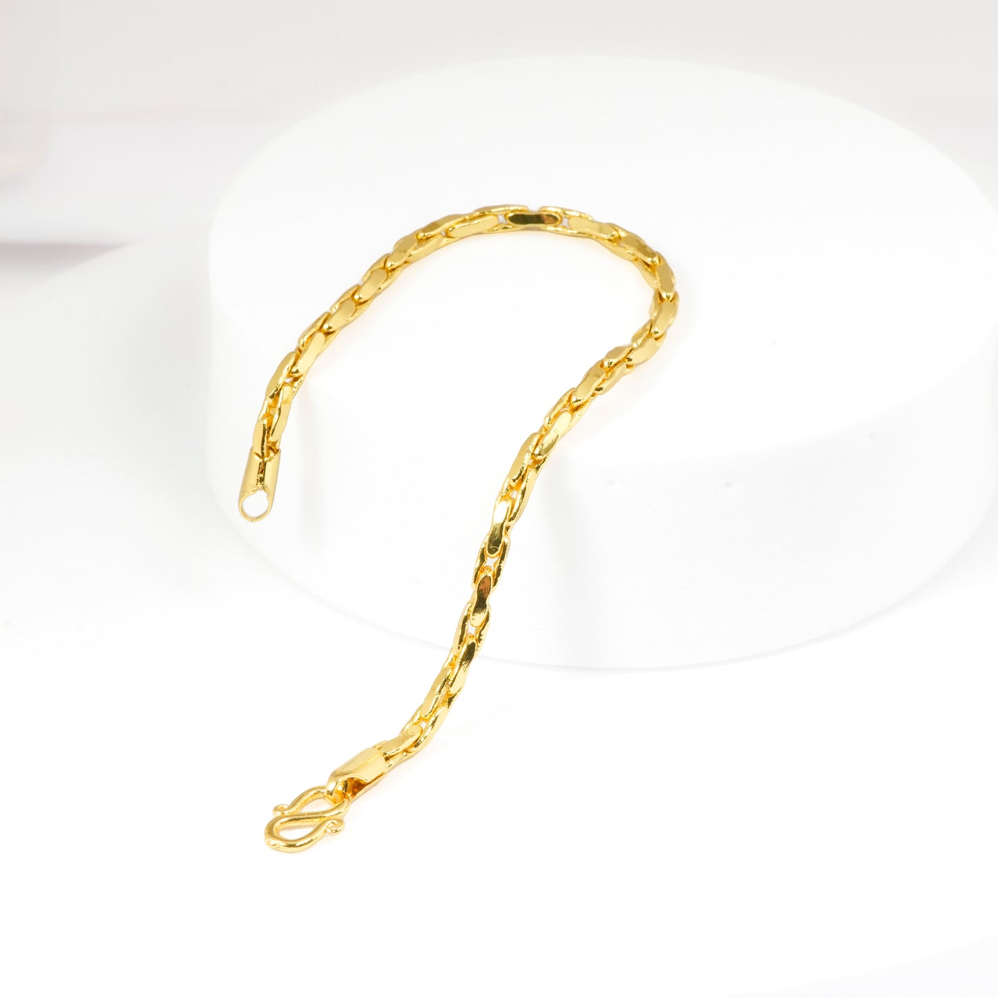 Delicate Twisted Rope Chain Bracelet in Polished Gold Tone | Lightweight Everyday Essential Jewelry