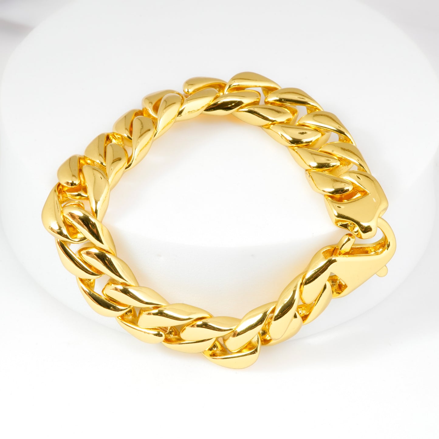Bold Gold Cuban Link Chain Bracelet | Sleek, Polished & Timeless Statement Jewelry for Men and Women