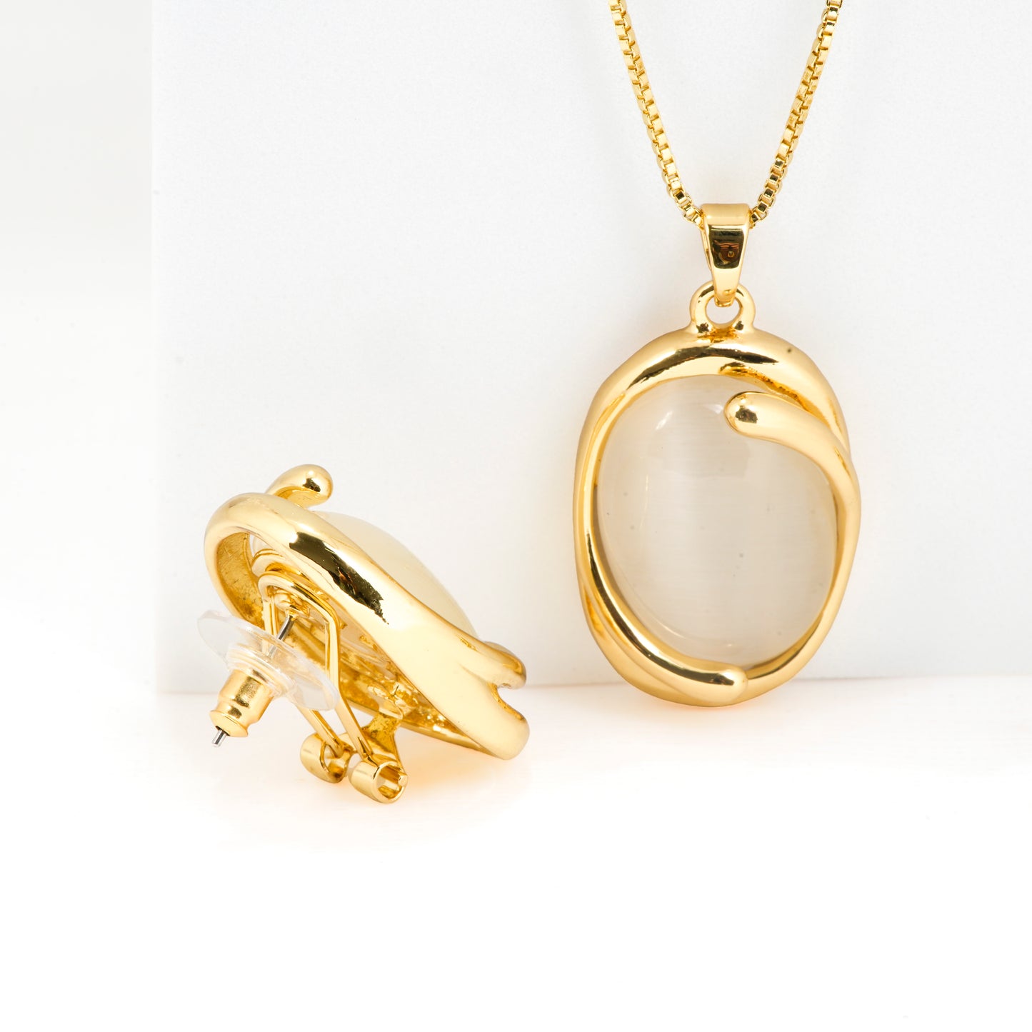 Gold Plated Oval Pearl Jewelry Set for Women | Necklace and Earrings with Classic White Pearls | Timeless Bridal and Party Jewelry