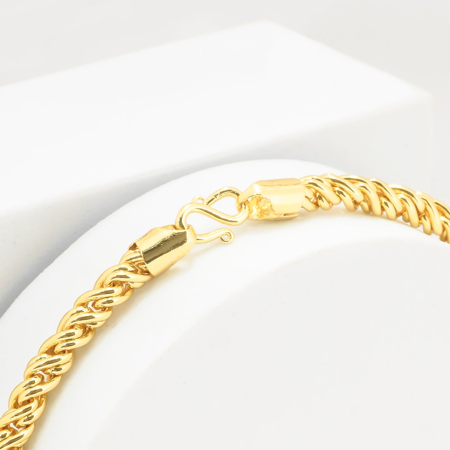 Thick Gold Rope Chain Necklace for Men and Women | Bold Twisted Link Jewelry for Everyday Wear, Parties, and Festive Occasions | Durable Lightweight Statement Chain