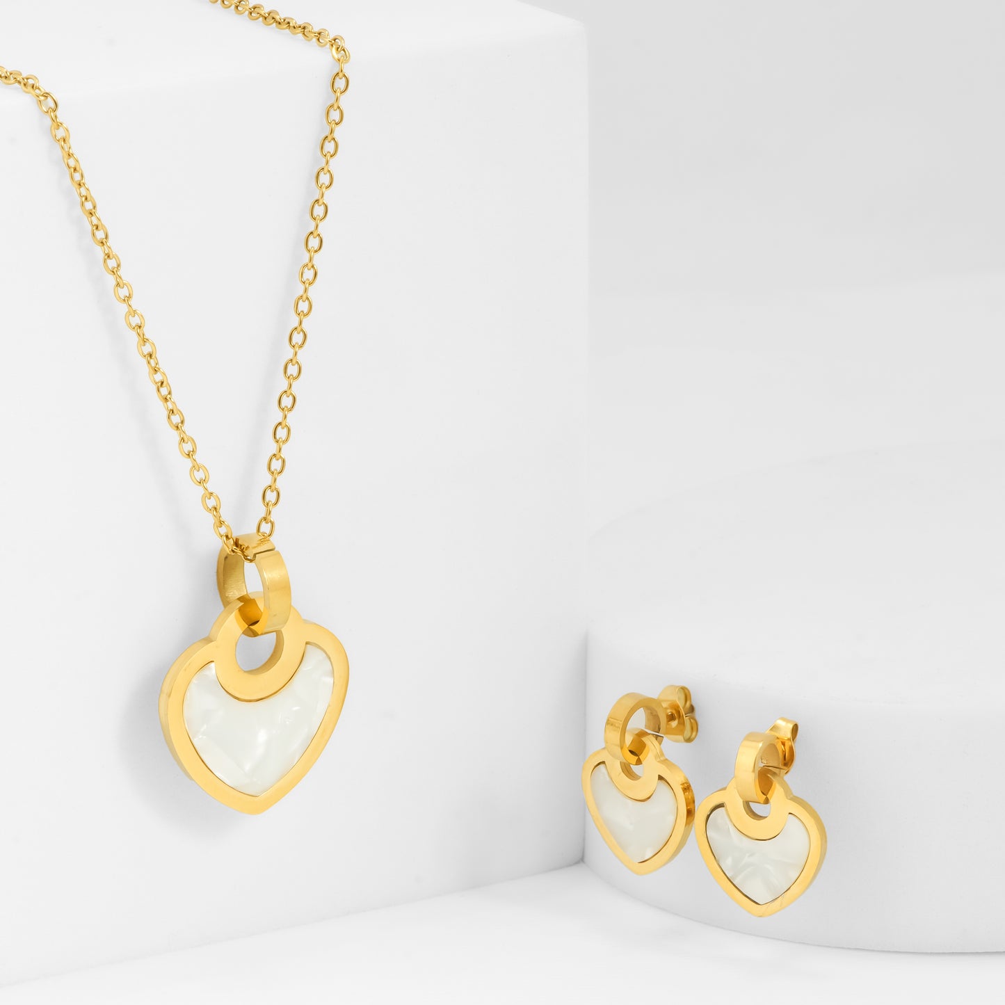 Gold Plated Heart Jewelry Set with Mother of Pearl | Elegant Necklace, Earrings, Bracelet and Ring – Beautiful Gift Hamper