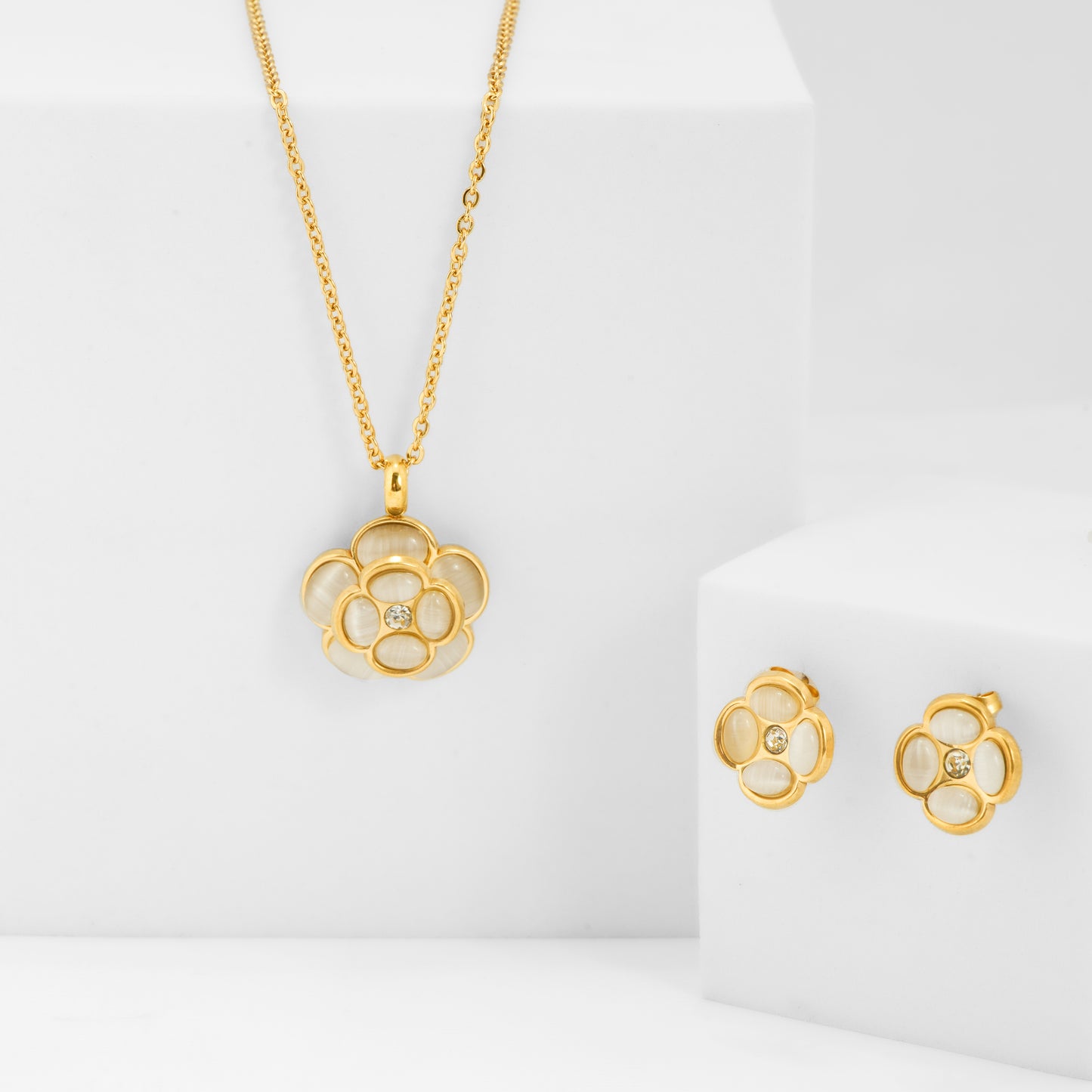 Gold Plated Floral Jewelry Set with Bracelet, Necklace, Earrings and Ring | Beautiful Gift Box for Girls Featuring Necklace, Earrings, Bracelet and Ring – Perfect Hamper for Women’s Gifting