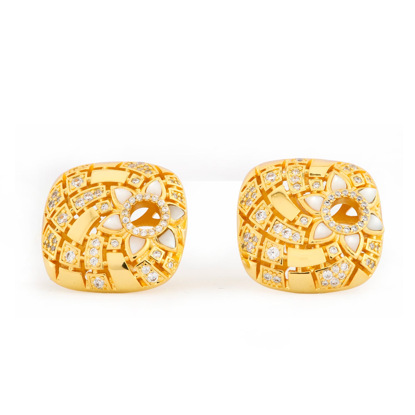 Elegant Gold-Plated Floral Stud Earrings with Intricate Lattice Design and Sparkling Diamond Accents – Perfect for Daily Wear, Parties, and Special Occasions