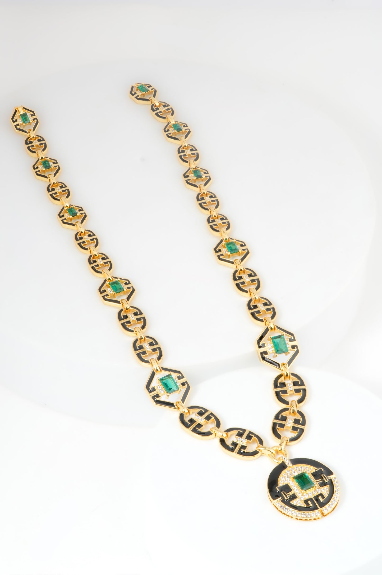 Emerald Green & Black Enamel Art Deco Necklace – Bold Statement Jewelry for Luxe Styling