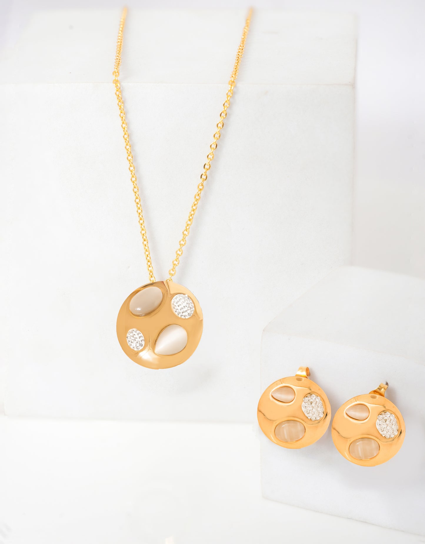 Eternal spark jewellery set