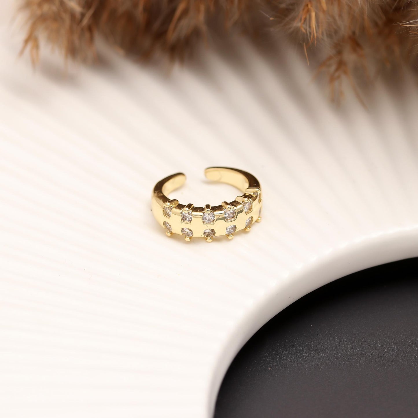Muse Line Ring