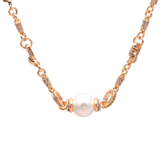 The Aurora Link pearl necklace