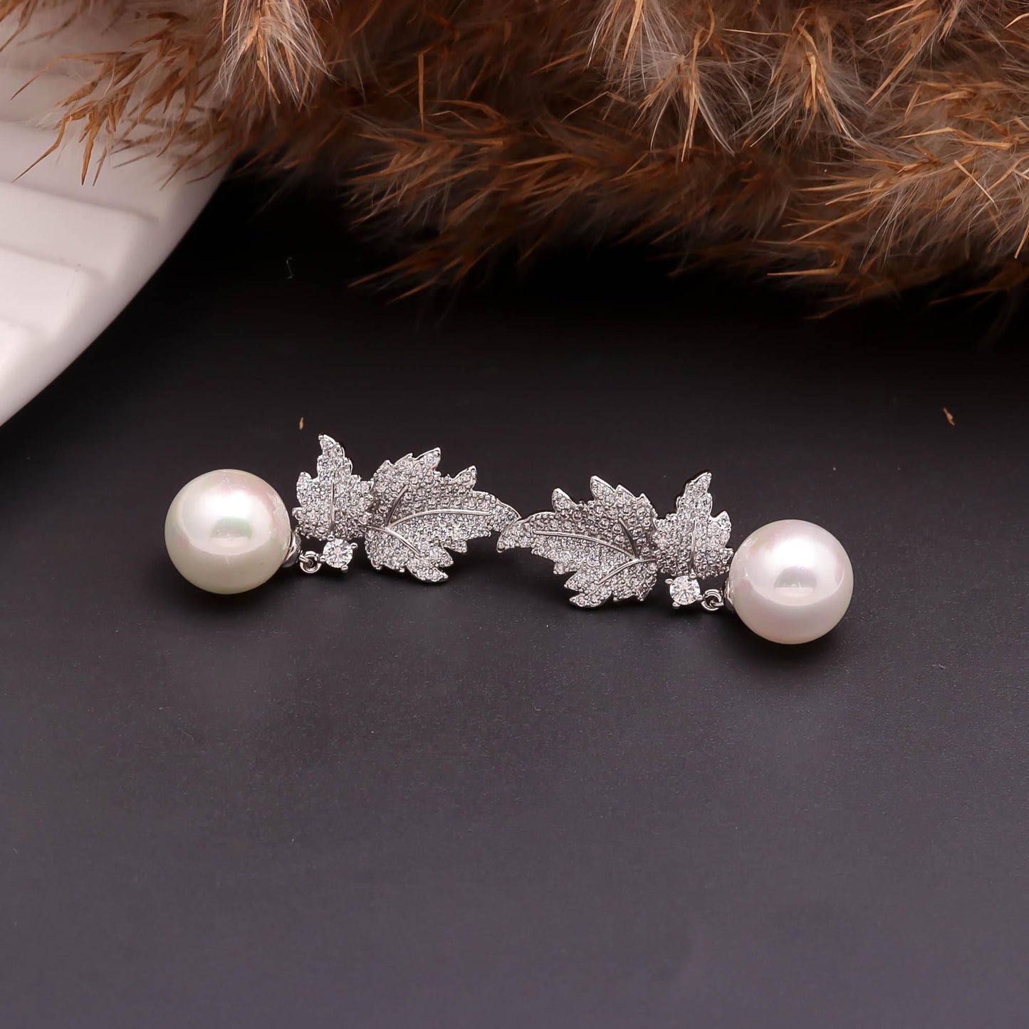 Silver Maple Pearl earrings