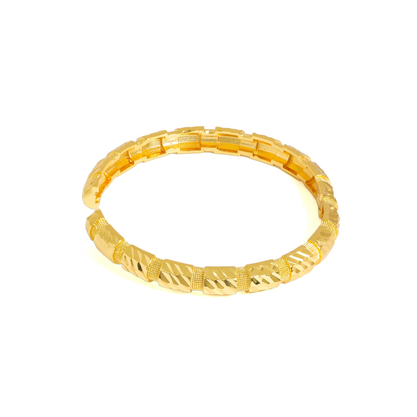 Kiara Textured Chunky Kada