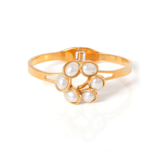 Pure elegance jewellery set