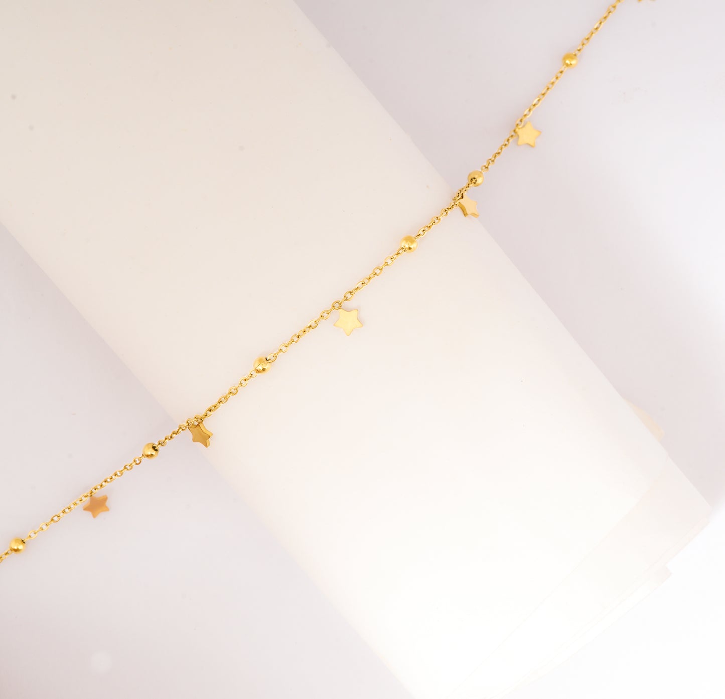 Celestial Dangle Star Charm Anklet in Gold Tone – Delicate Chain Anklet with Mini Star Pendants & Bead Detailing for Everyday Elegance