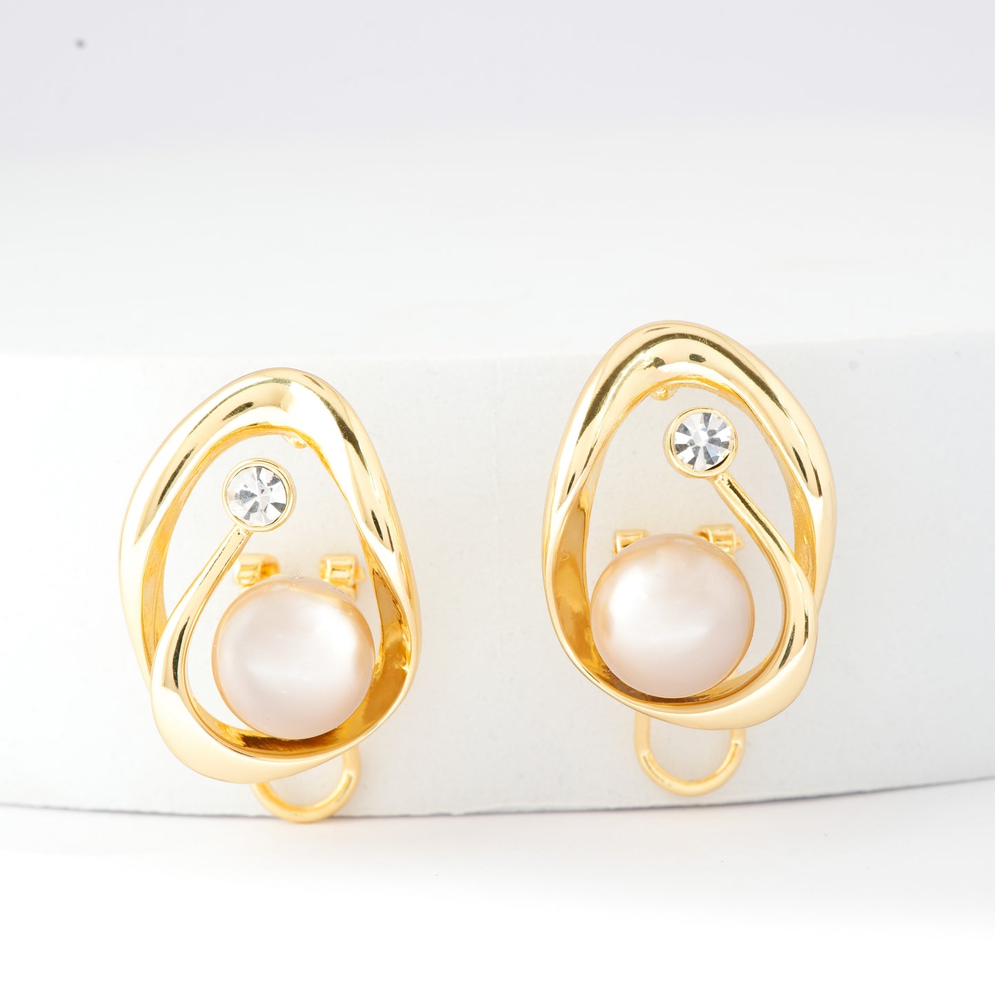 Pearl and Crystal Gold Clip ons