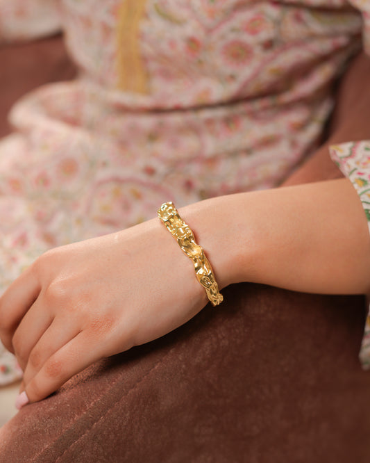 Ember Flow adjustable bracelet