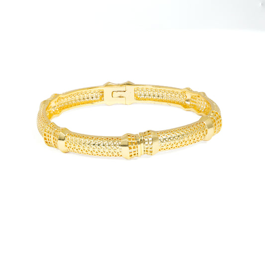Elysia Textured Statement Bangle